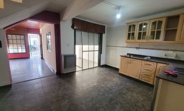 ALQUILER - DUPLEX DE 3 DORMITORIOS