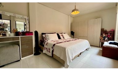 Casa amplia de dos pisos en venta - Barrio Las Mercedes Palmira Valle