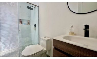 Casa amplia de dos pisos en venta - Barrio Las Mercedes Palmira Valle