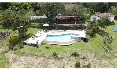 VENTA DE FINCA-HOTEL EN MONTENEGRO, QUINDO, COLOMBIA