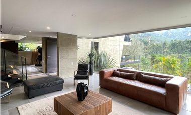 Casa Finca Envigado renta por noches  $ 3.500.000 meses $ 35.000.000