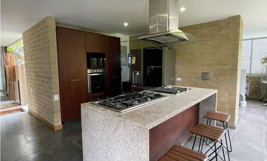 Casa Finca Envigado renta por noches  $ 3.500.000 meses $ 35.000.000