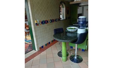 ARRIENDO CASA GRANDE EN SANTABARBARA ORIENTAL CARRERA 4° BOGOTA COL