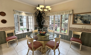 RESIDENCIA EN VENTA EN BUGAMBILIAS, ZAPOPAN