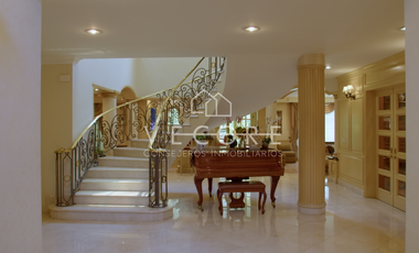 RESIDENCIA EN VENTA EN BUGAMBILIAS, ZAPOPAN