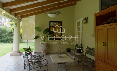 RESIDENCIA EN VENTA EN BUGAMBILIAS, ZAPOPAN