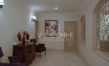 RESIDENCIA EN VENTA EN BUGAMBILIAS, ZAPOPAN