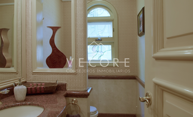 RESIDENCIA EN VENTA EN BUGAMBILIAS, ZAPOPAN