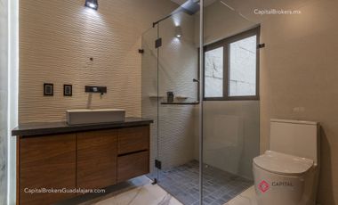 CASA DE LUJO NUEVA EN PUERTA DEL BOSQUE EN VENTA