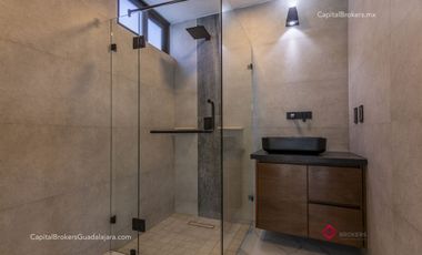 CASA DE LUJO NUEVA EN PUERTA DEL BOSQUE EN VENTA