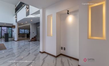 CASA DE LUJO NUEVA EN PUERTA DEL BOSQUE EN VENTA