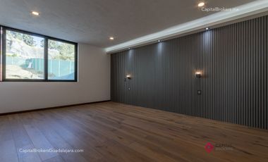 CASA DE LUJO NUEVA EN PUERTA DEL BOSQUE EN VENTA