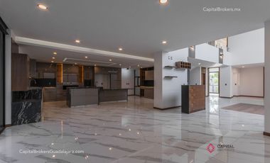 CASA DE LUJO NUEVA EN PUERTA DEL BOSQUE EN VENTA