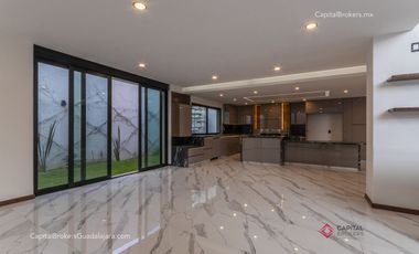 CASA DE LUJO NUEVA EN PUERTA DEL BOSQUE EN VENTA