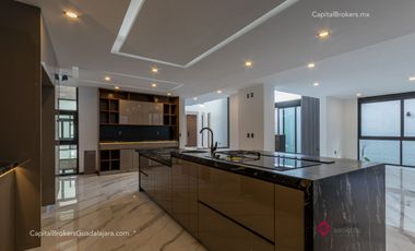 CASA DE LUJO NUEVA EN PUERTA DEL BOSQUE EN VENTA