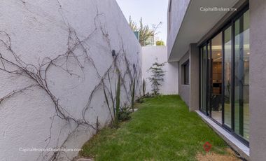 CASA DE LUJO NUEVA EN PUERTA DEL BOSQUE EN VENTA