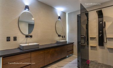 CASA DE LUJO NUEVA EN PUERTA DEL BOSQUE EN VENTA