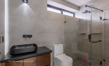 CASA DE LUJO NUEVA EN PUERTA DEL BOSQUE EN VENTA