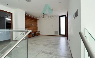 Oportunidad¡¡ Casa en Venta Fracc. Bosques del Valle con Paneles Solares, Eragu