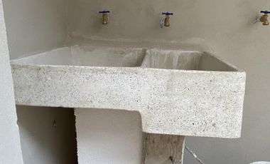 VENTA DE CASA CON RECAMARA EN PLANTA BAJA Y AMPLIO PATIO TRASERO