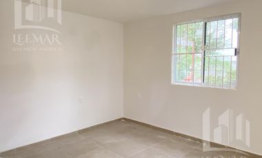 VENTA DE CASA CON RECAMARA EN PLANTA BAJA Y AMPLIO PATIO TRASERO