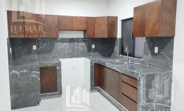 Casa en  Venta nueva en Jardines de Champayan