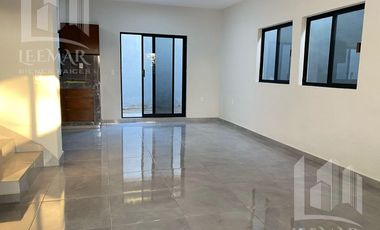Casa en  Venta nueva en Jardines de Champayan