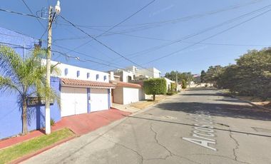 Departamento en  Hda Ojo de  Agua sup. 120 m2 planta baja  con Alberca