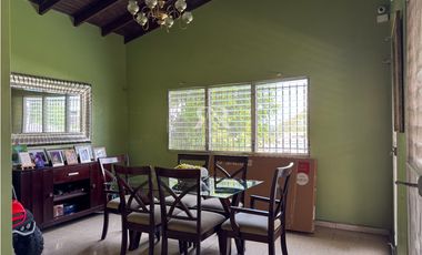 Amplia casa de una planta en Hato Pintado