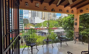 Amplia casa de una planta en Hato Pintado