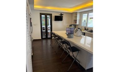 Venta de casa en Chanis (Castel Novo) GTA