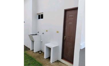 ALQUILER CASA EN ALGARROBOS. 2 RECAMARAS INCLUYE LUZ Y BASURA