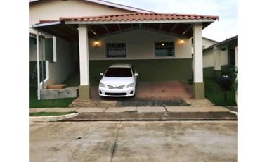 VENDO  CASA EN LA CHORRERA ALTOS DEL CAMPO