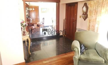 GRAN CHALET 5 AMB 291m2 cub. 680m2 de terreno