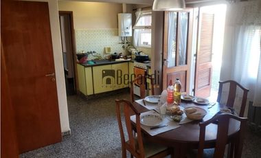 GRAN CHALET 5 AMB 291m2 cub. 680m2 de terreno