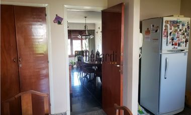 GRAN CHALET 5 AMB 291m2 cub. 680m2 de terreno