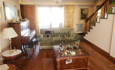 GRAN CHALET 5 AMB 291m2 cub. 680m2 de terreno