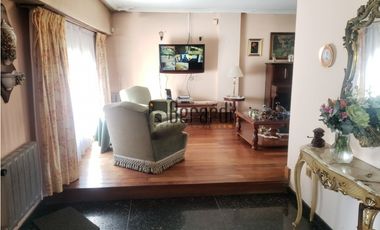 GRAN CHALET 5 AMB 291m2 cub. 680m2 de terreno