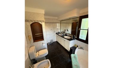 VENTA / GRAN CHALET CON 4 TERRENOS / SIERRA DE LOS PADRES