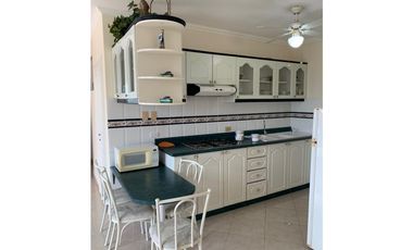 Departamento Amoblado de Lujo en Playa Tonsupa, Club Pacífico.