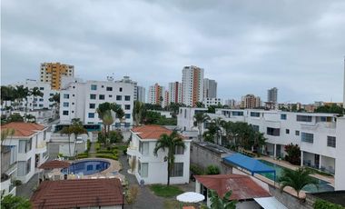 Departamento Amoblado de Lujo en Playa Tonsupa, Club Pacífico.