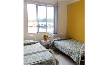 Departamento Amoblado de Lujo en Playa Tonsupa, Club Pacífico.