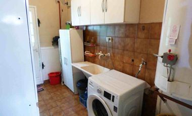 Casa 4 ambientes en venta Ezpeleta jardín y pileta