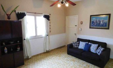 Casa 4 ambientes en venta Ezpeleta jardín y pileta