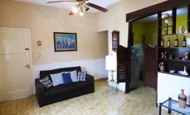 Casa 4 ambientes en venta Ezpeleta jardín y pileta