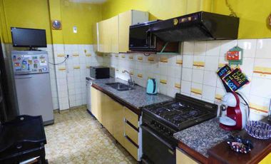 Casa 4 ambientes en venta Ezpeleta jardín y pileta