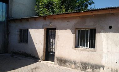 Venta Galpon + oficinas - Barrio Urquiza