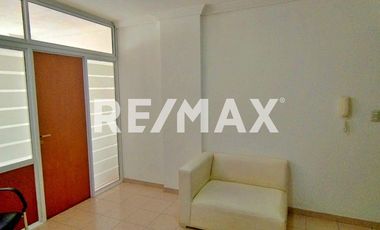 En Venta Oficina 3 privados + Recepcion