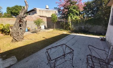 CASA EN VENTA EN TOLOSA CON LOCALES