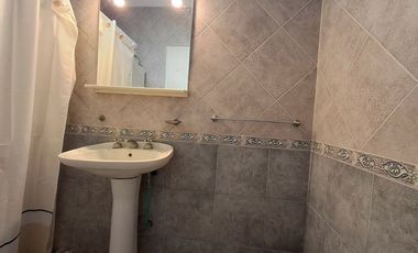 VENTA CASA 4 AMBIENTES CON DEPARTAMENTO Y GARAGE